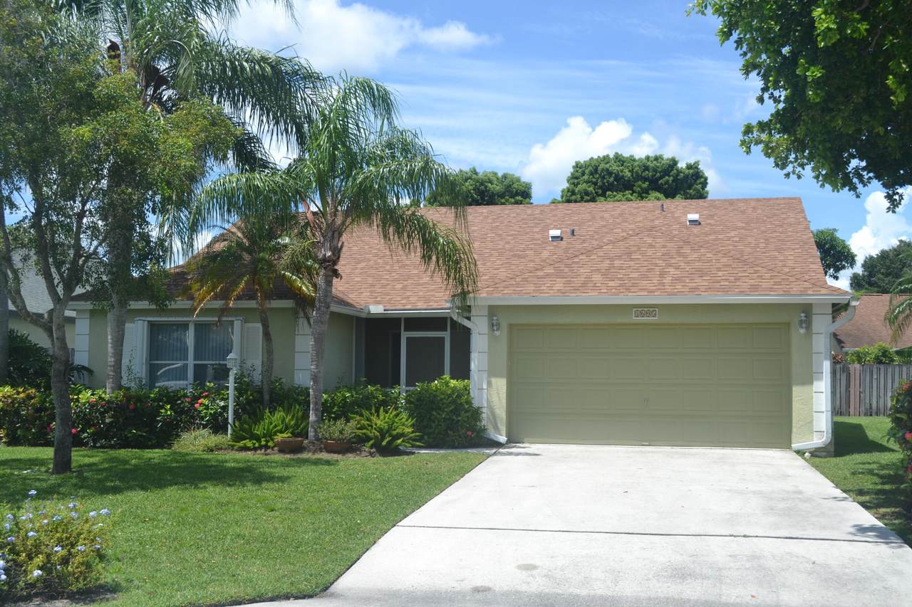 1605 Bayridge Place - Photo 1