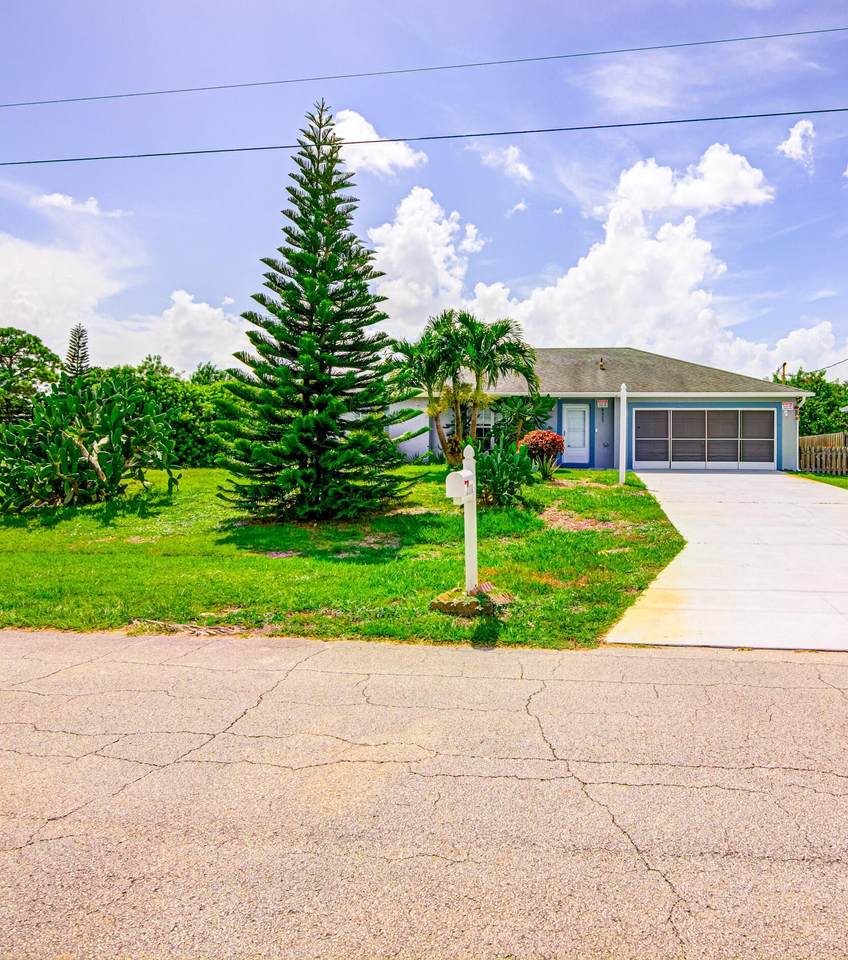 2174 Venus Street - Photo 1