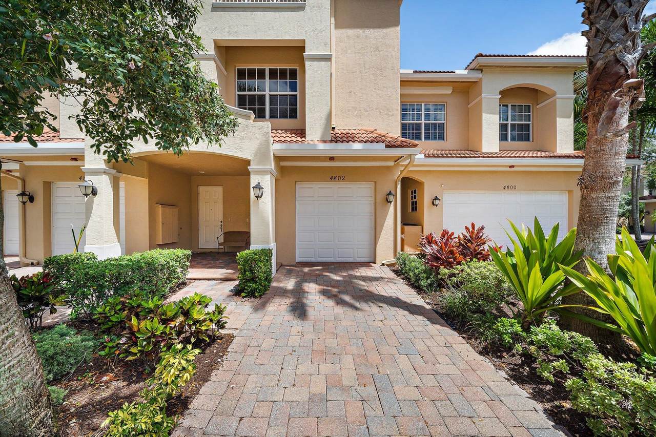 4802 Sawgrass Breeze Drive - Photo 1