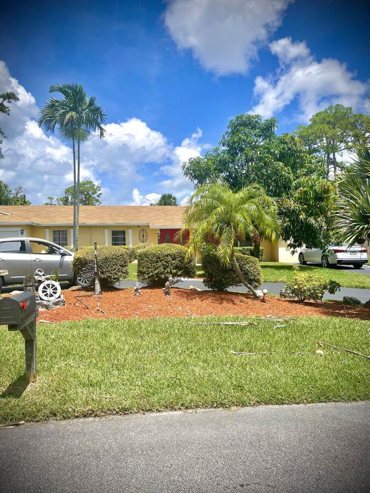 5387 Stratford Road - Photo 1