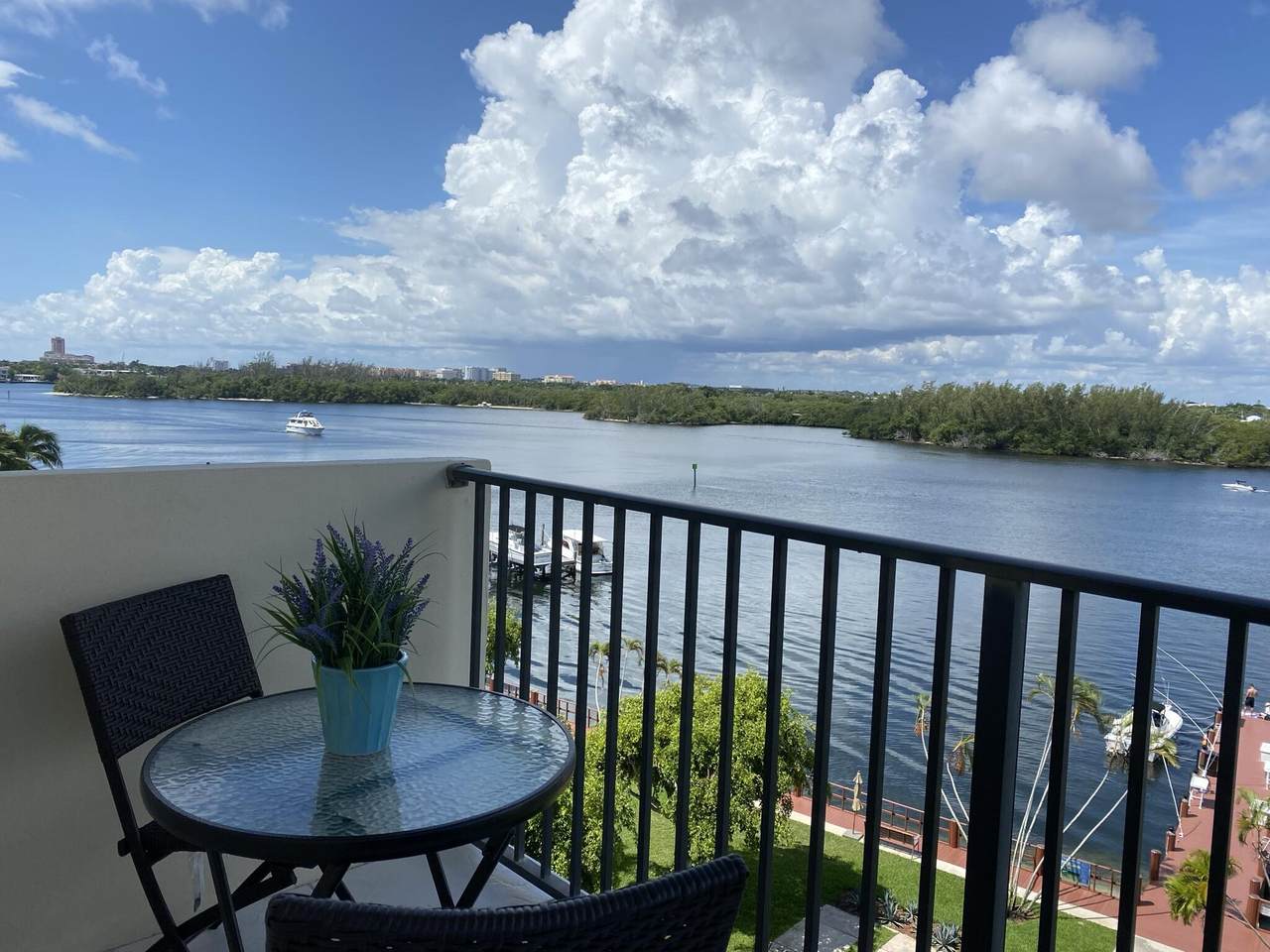 2121 Ocean Boulevard - Photo 1