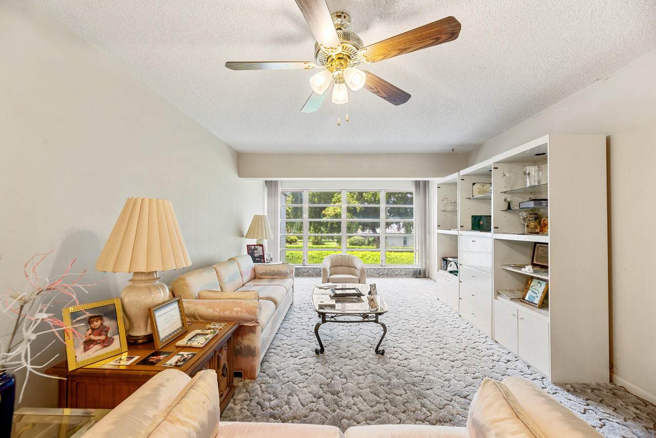 1131 Calamondin Terrace - Photo 1