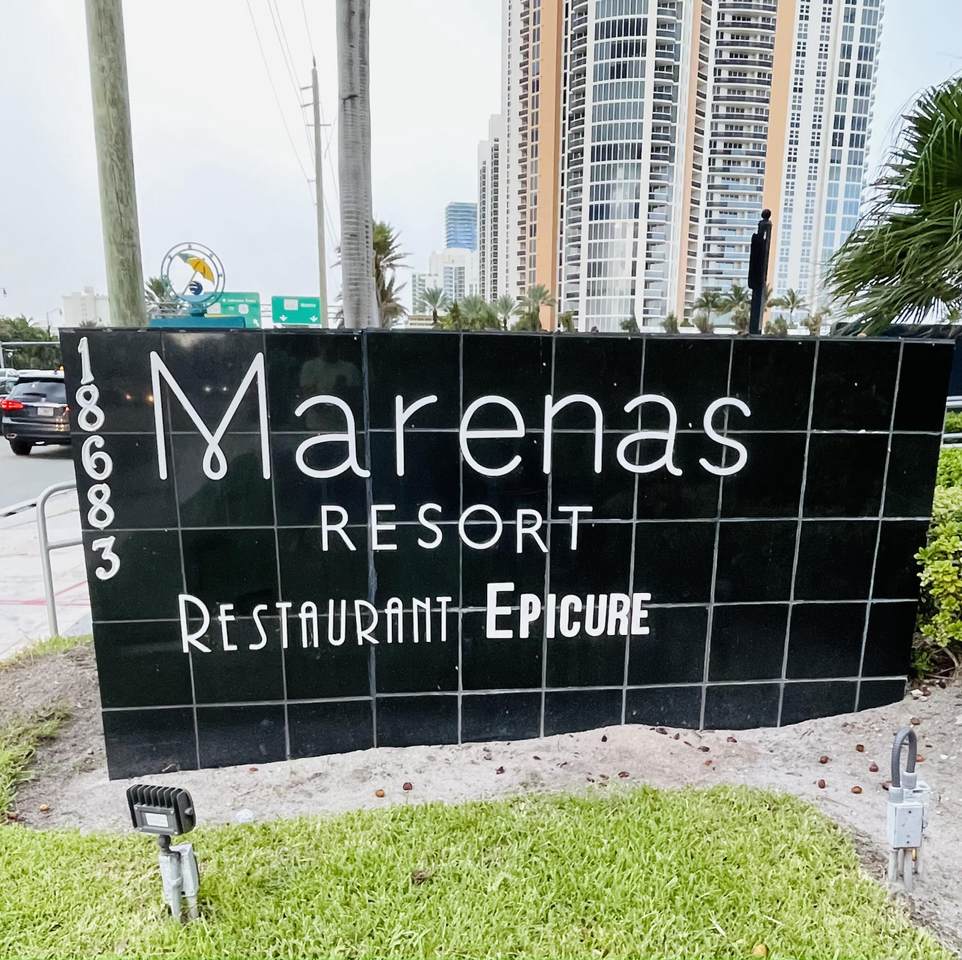 18683 Collins Avenue - Photo 1