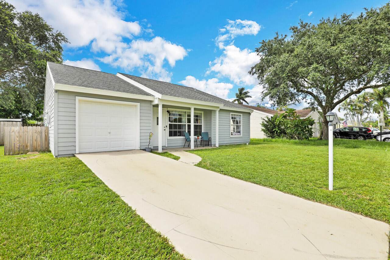 7803 Blairwood Circle - Photo 1