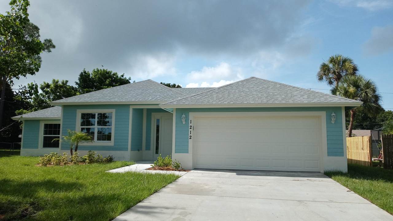 1212 Wellington Avenue - Photo 1