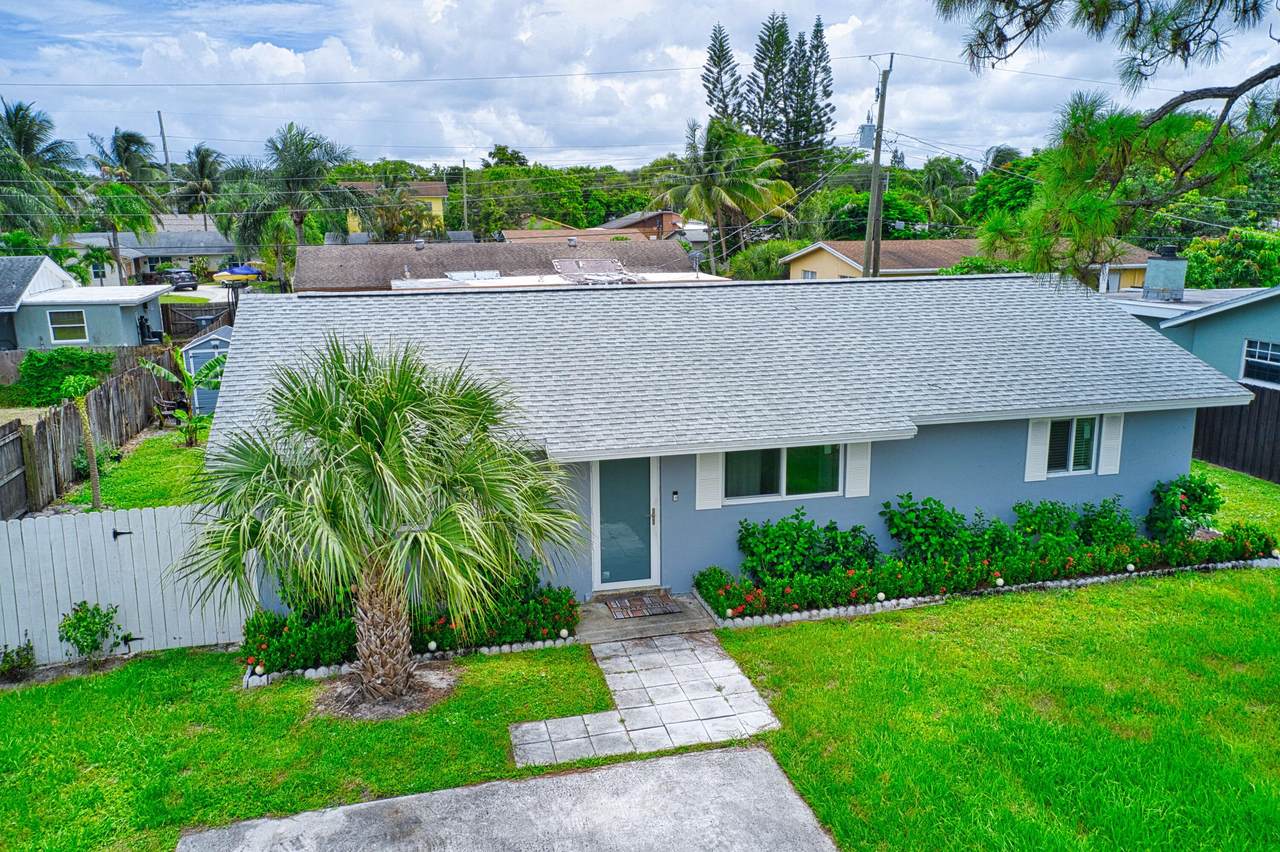 3576 Quentin Avenue - Photo 1