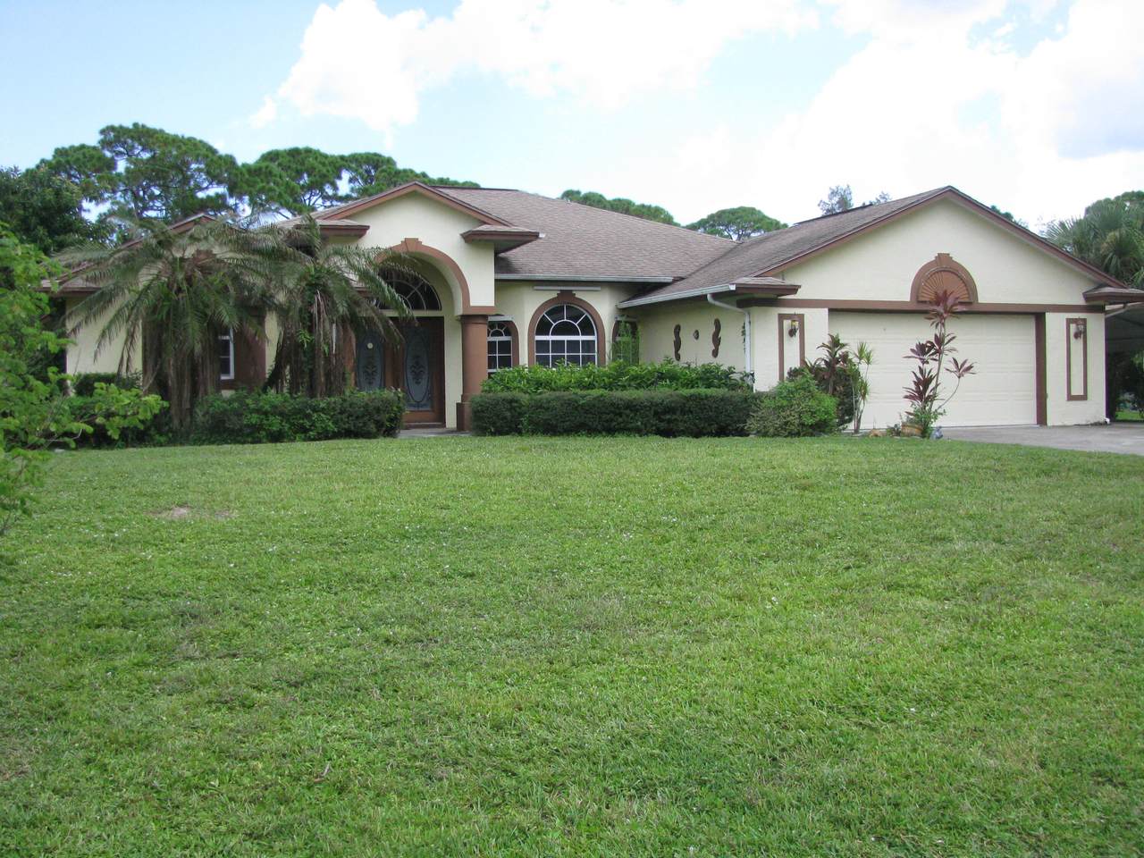 4706 Buchanan Drive - Photo 1