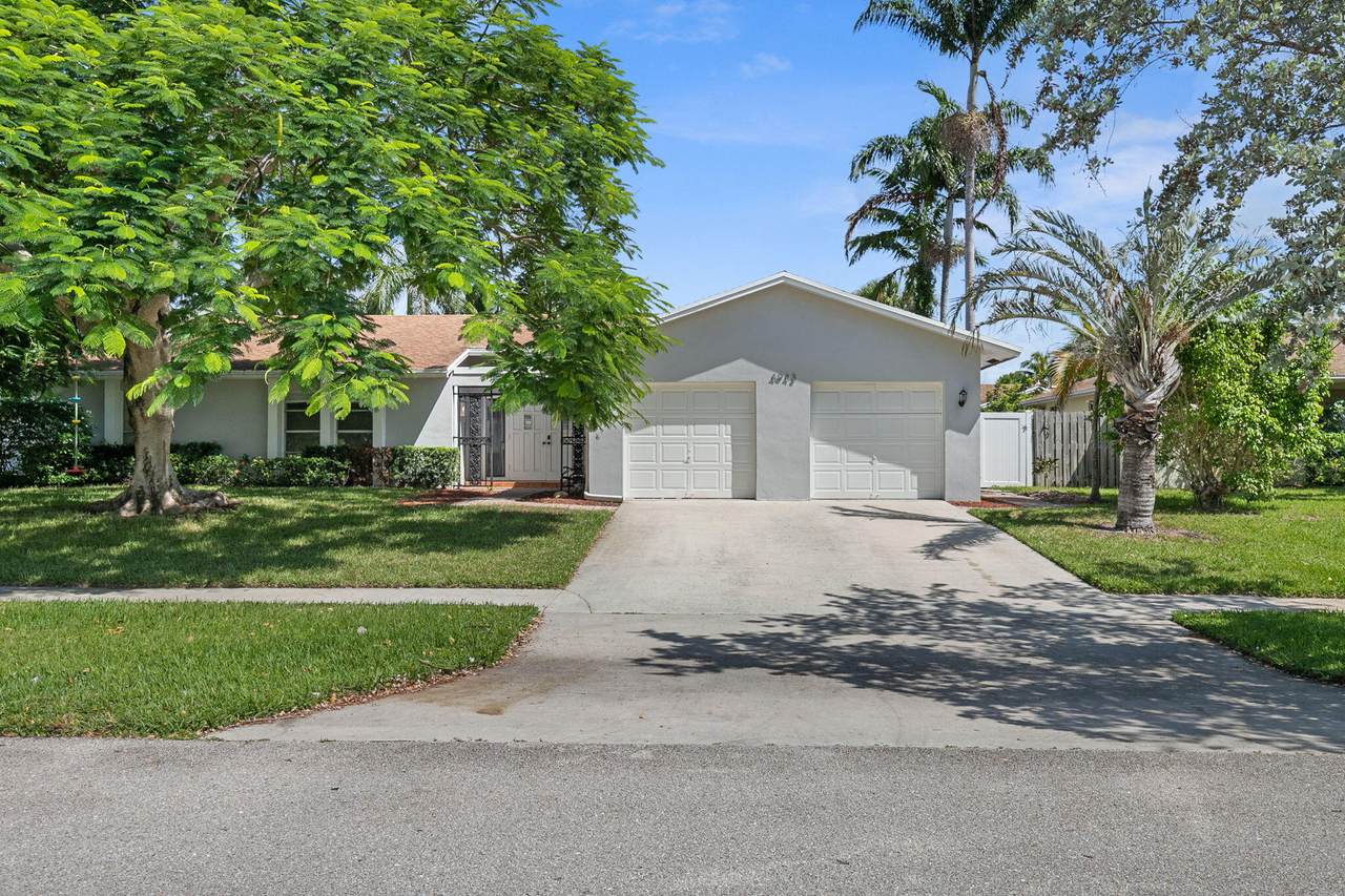 4943 Acorn Drive - Photo 1