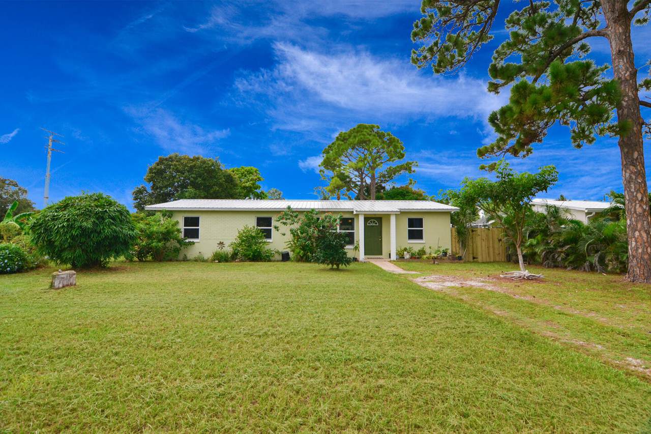 936 Dolphin Drive - Photo 1