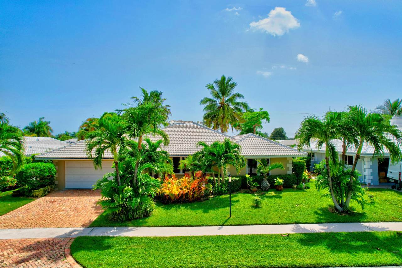 1310 Tamarind Way - Photo 1