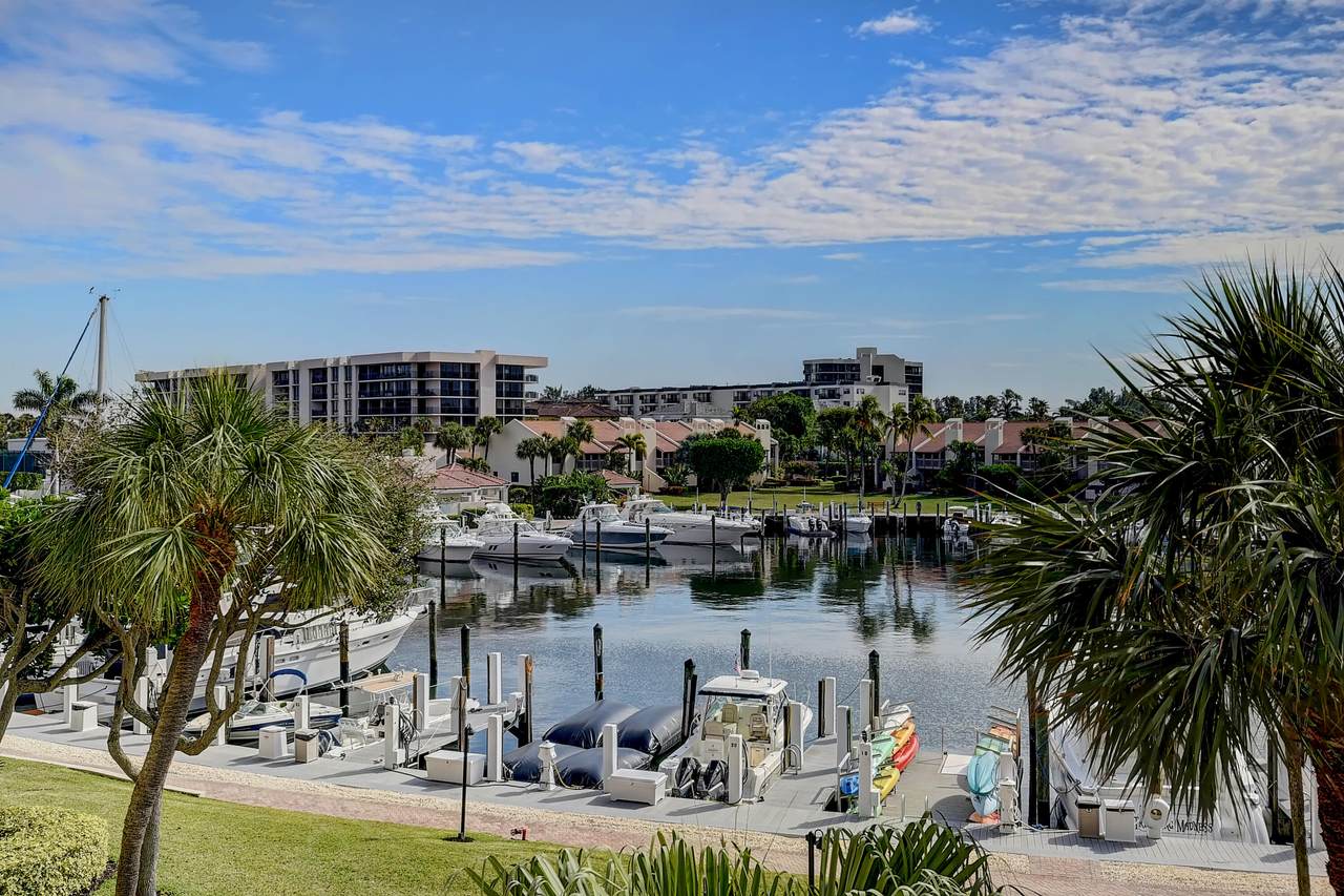 2707 Ocean Boulevard - Photo 1