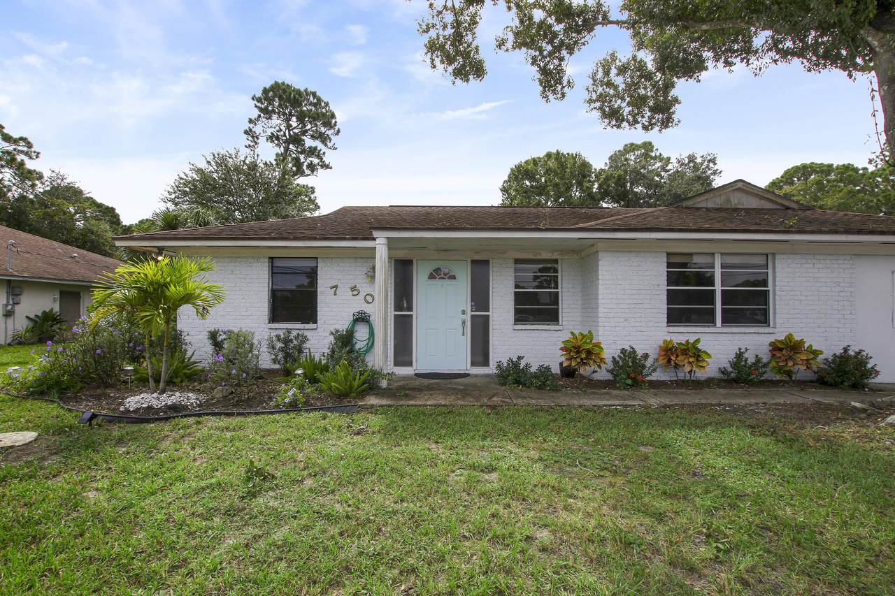 750 Port St Lucie Boulevard - Photo 1