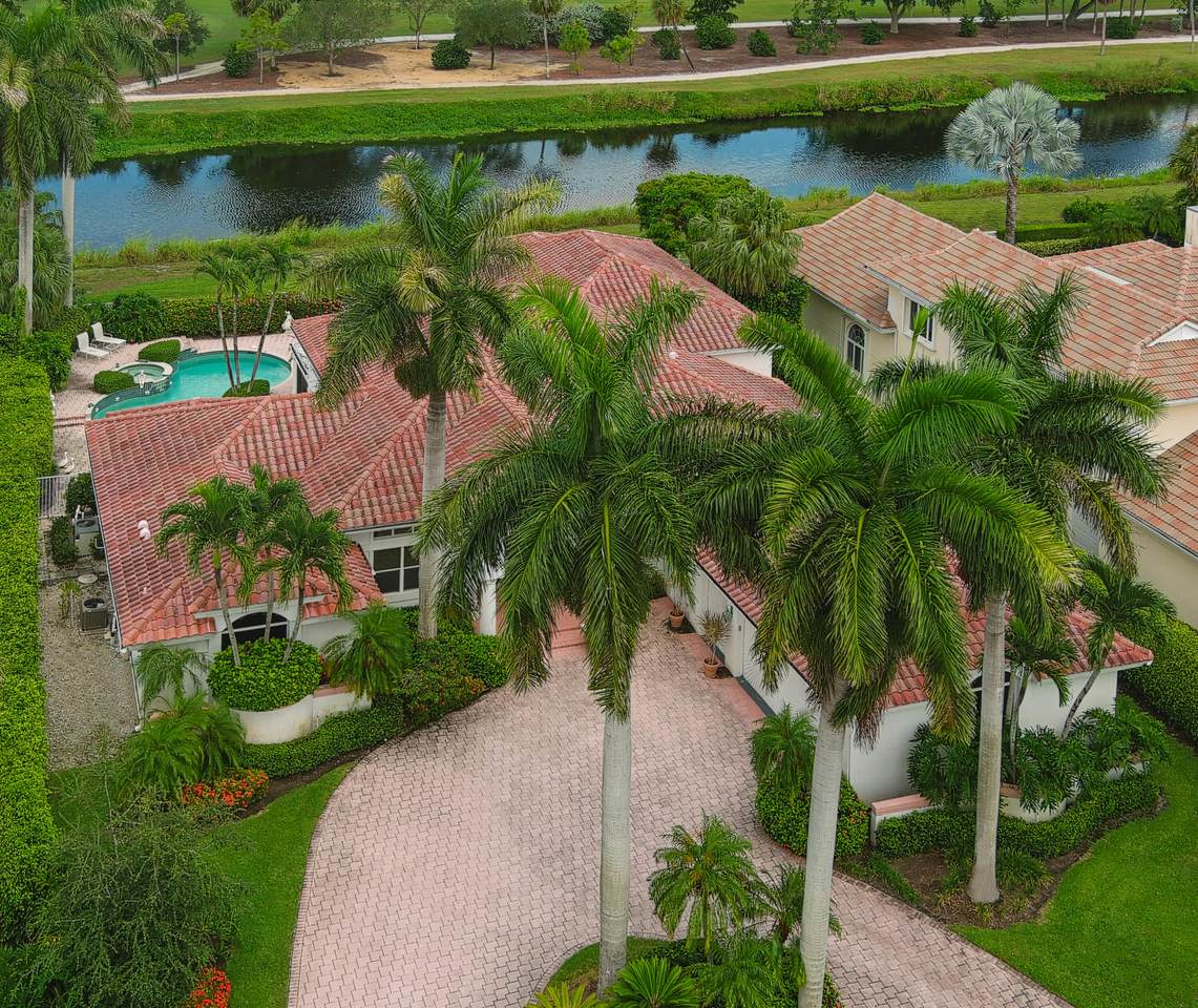 4244 Bocaire Boulevard - Photo 1