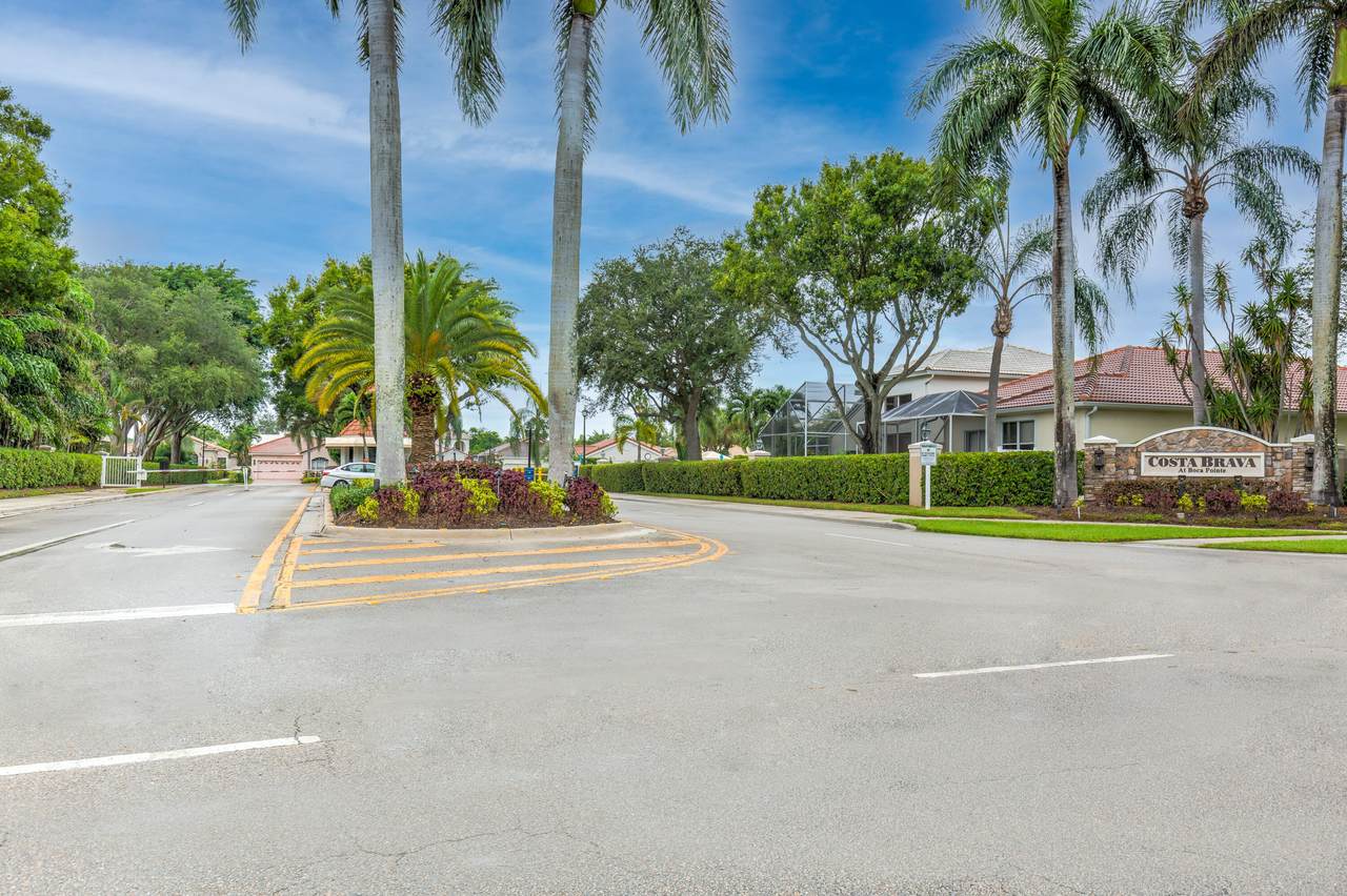 6230 Brava Way - Photo 1
