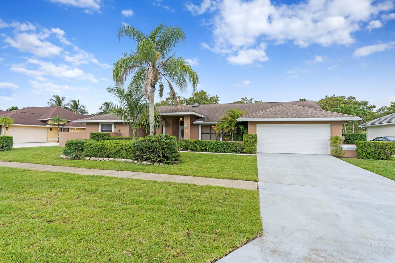 1826 Staimford Circle - Photo 1