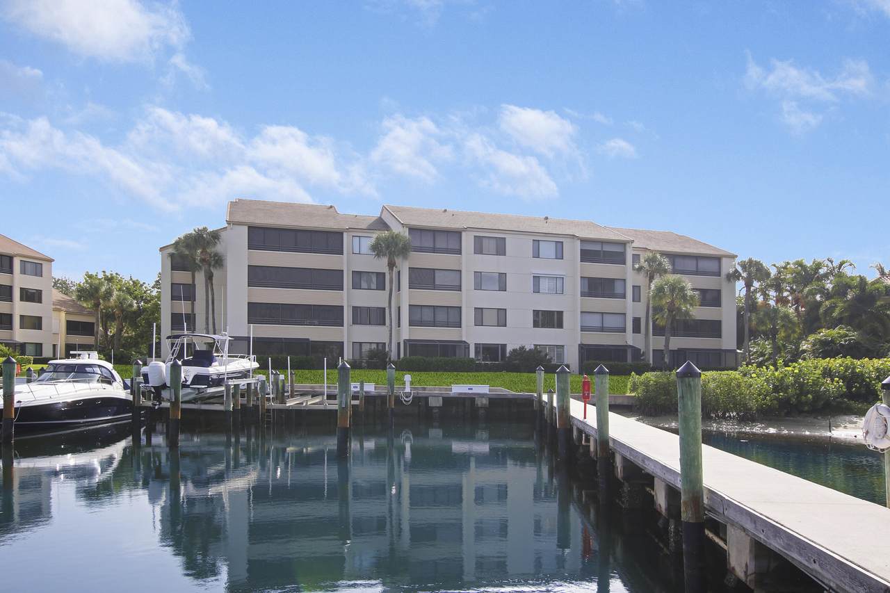 923 Oak Harbour Drive - Photo 1