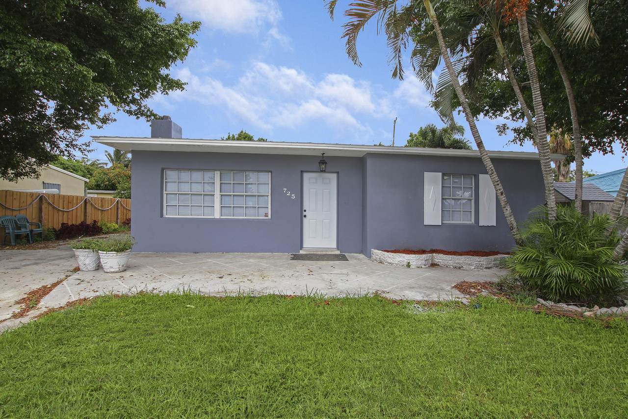 725 Cherry Road - Photo 1
