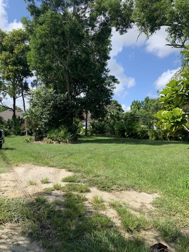 4825 North Macedo Boulevard - Photo 1