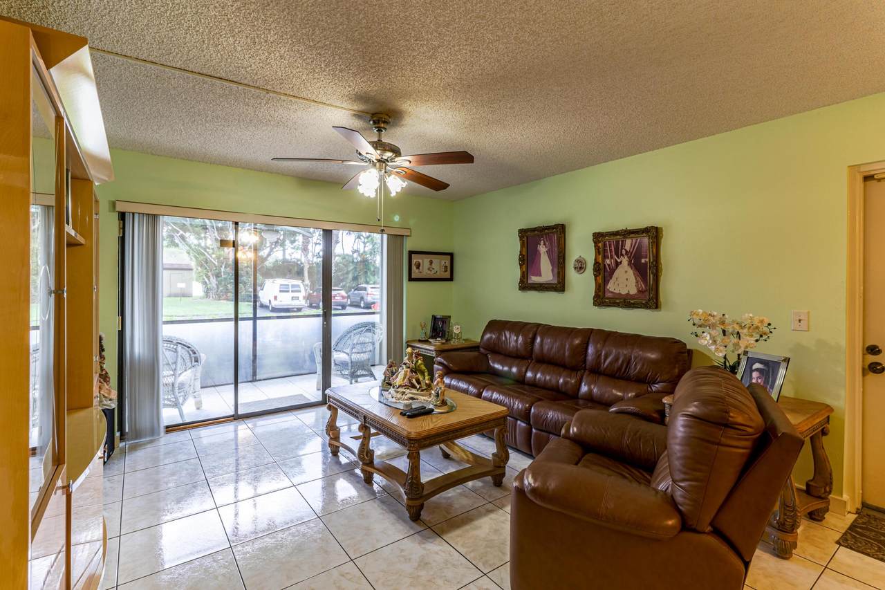 712 Sunny Pine Way - Photo 1