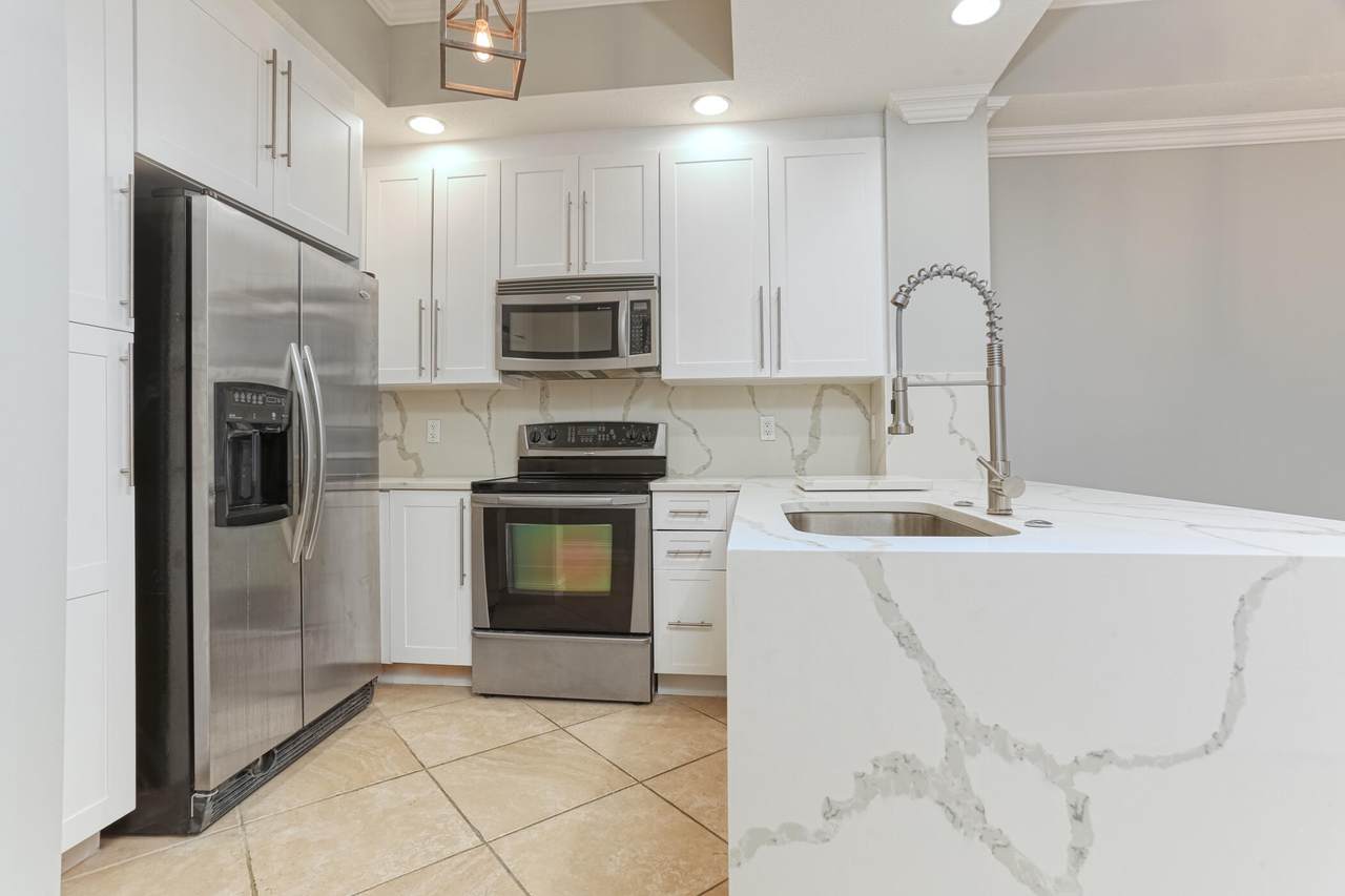 701 Olive Avenue - Photo 1