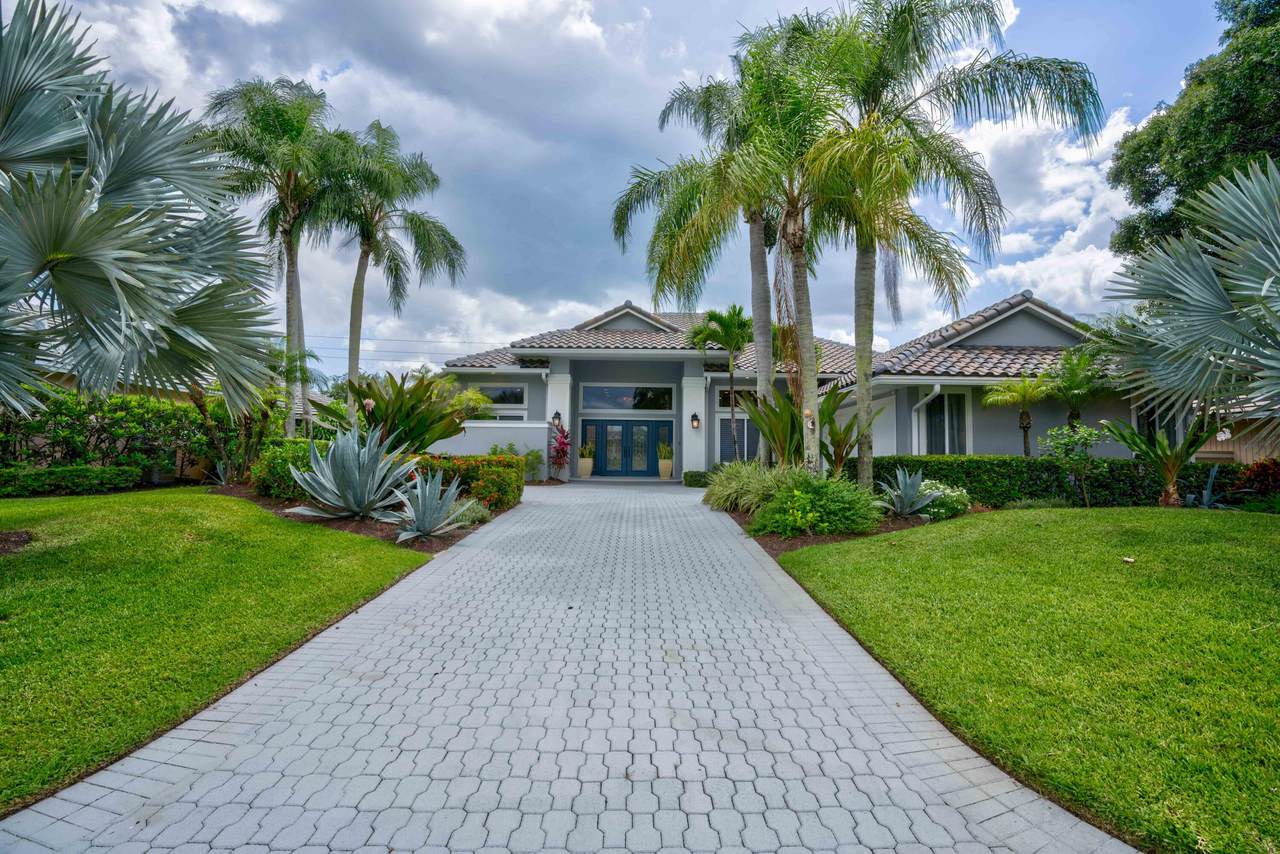 140 Thornton Drive - Photo 1