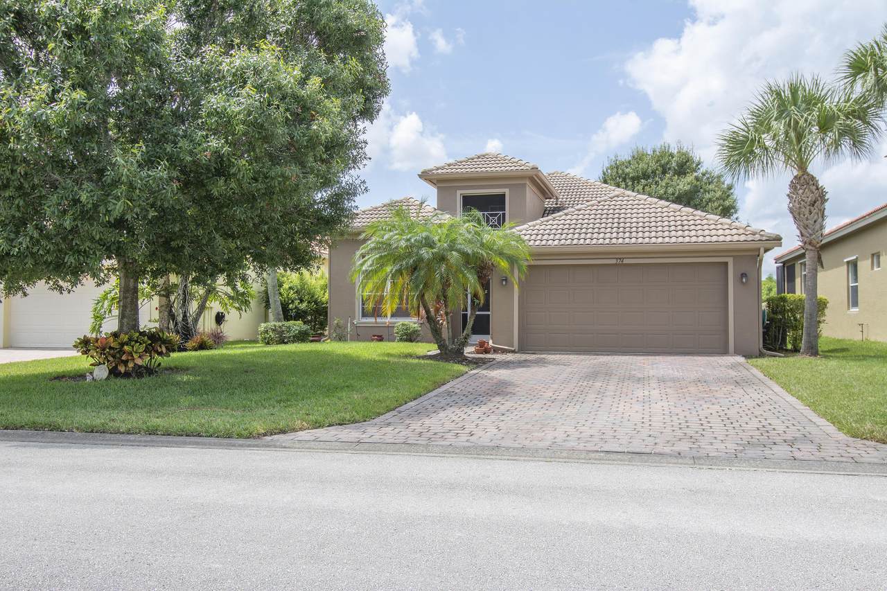 374 Stratford Lane - Photo 1