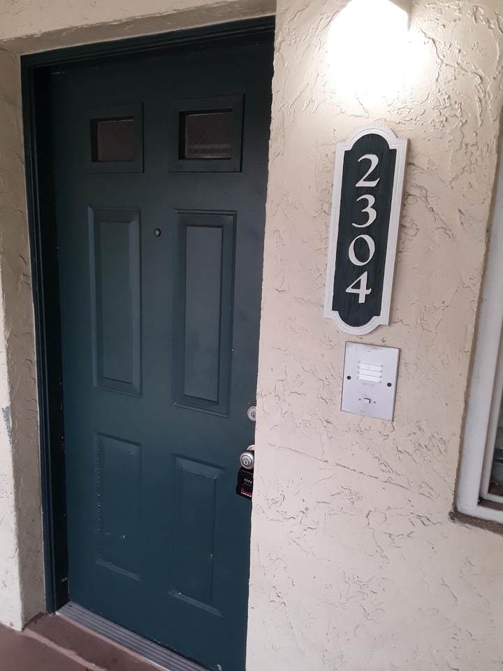 2304 Glenmoor Drive - Photo 1