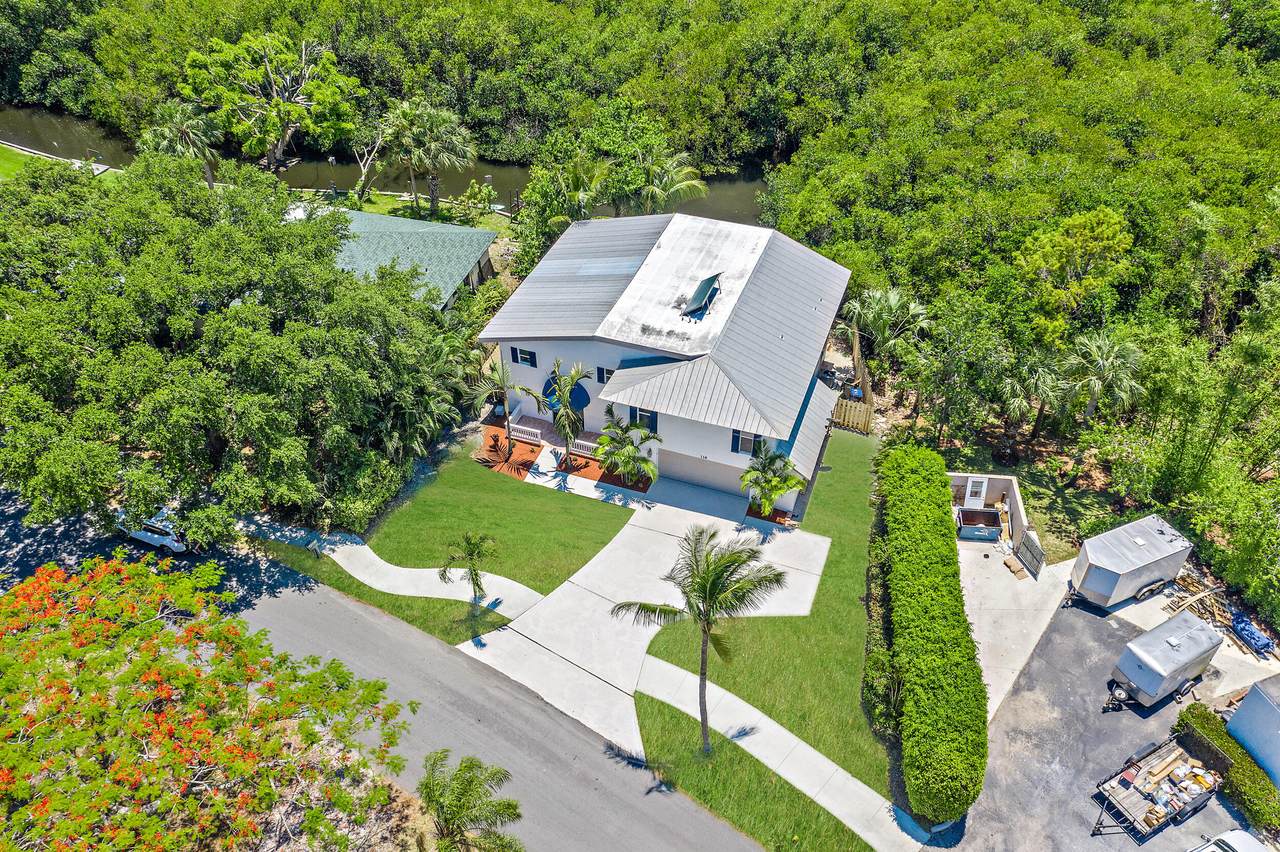 116 Villas Street - Photo 1