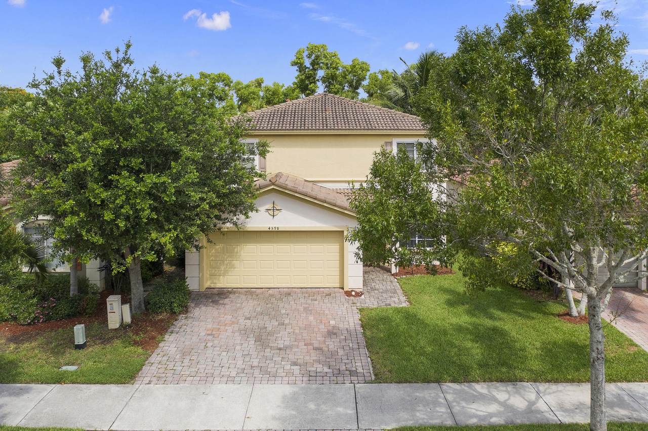 4598 Graham Drive - Photo 1
