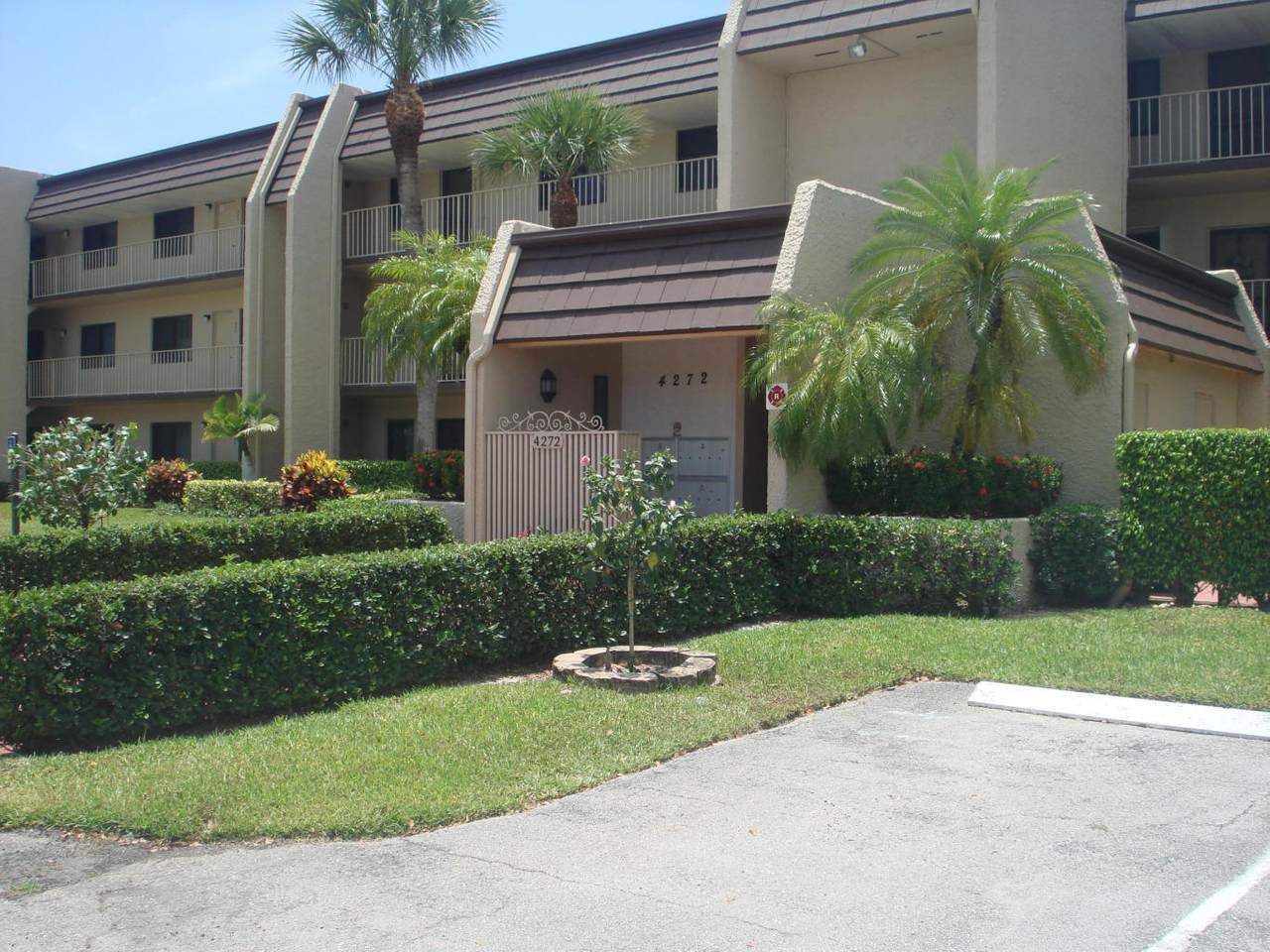 4272 D'este Court - Photo 1