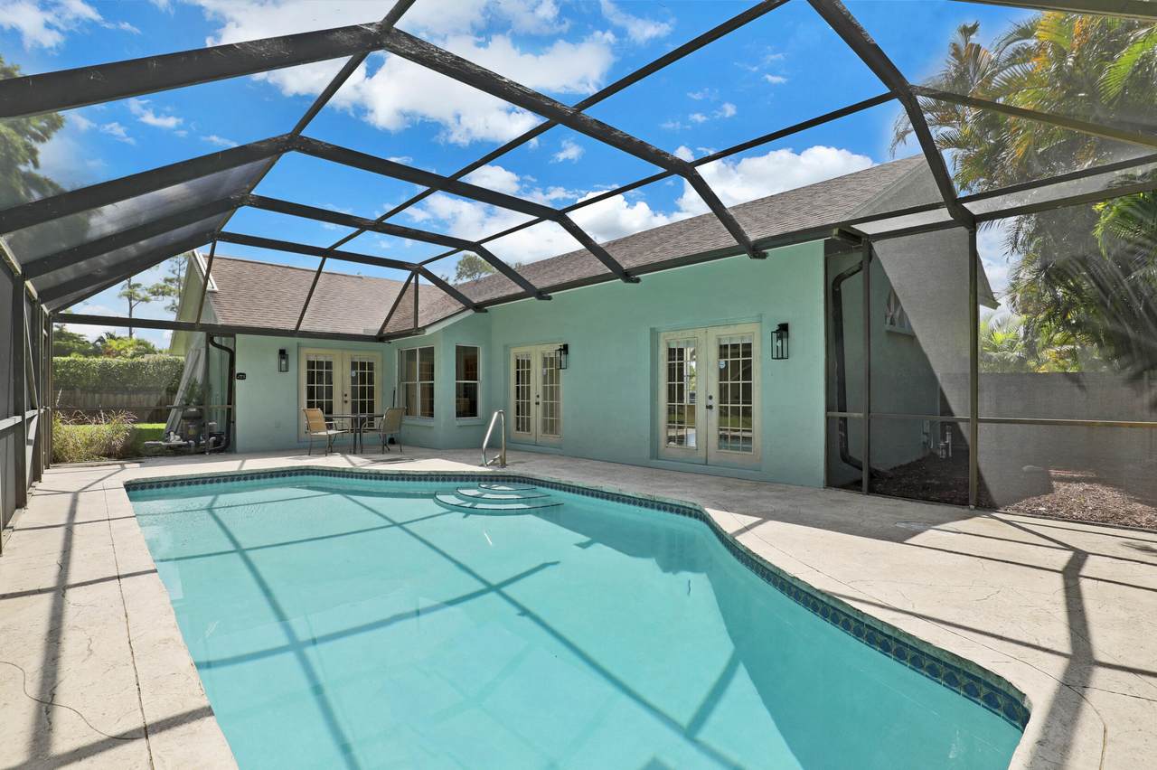 9987 Pine Run Court - Photo 1
