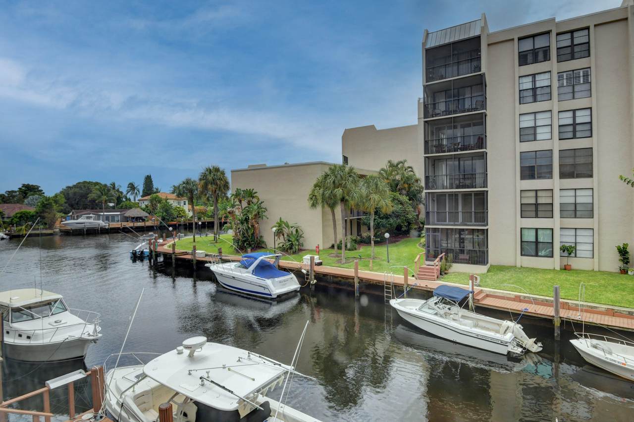 15 Royal Palm Way - Photo 1
