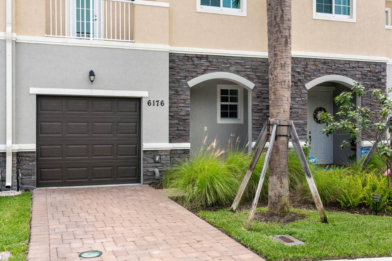 6176 Portofino Circle - Photo 1