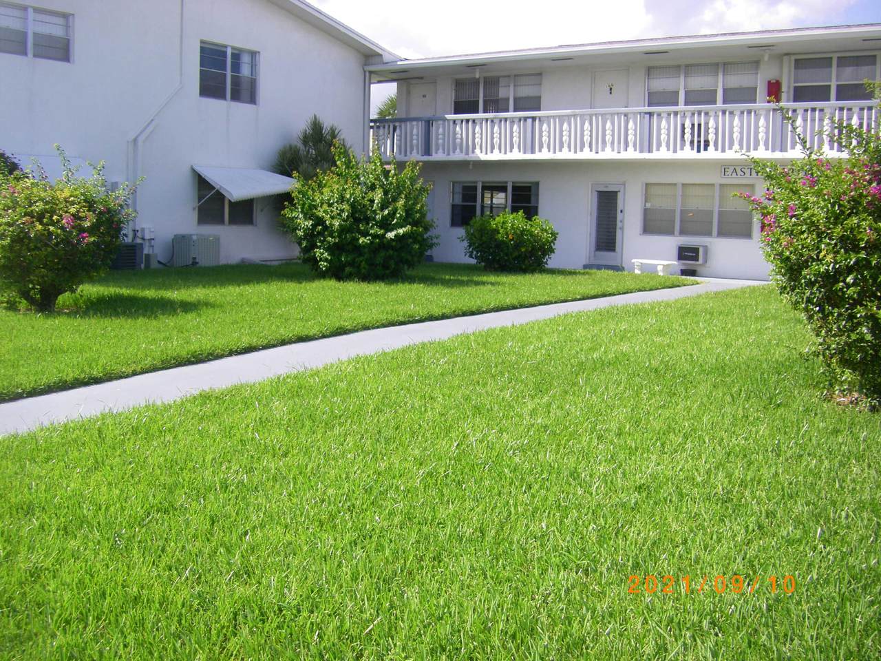 153 Easthampton G - Photo 1