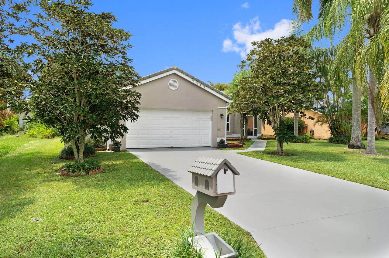 7113 108 Avenue - Photo 1