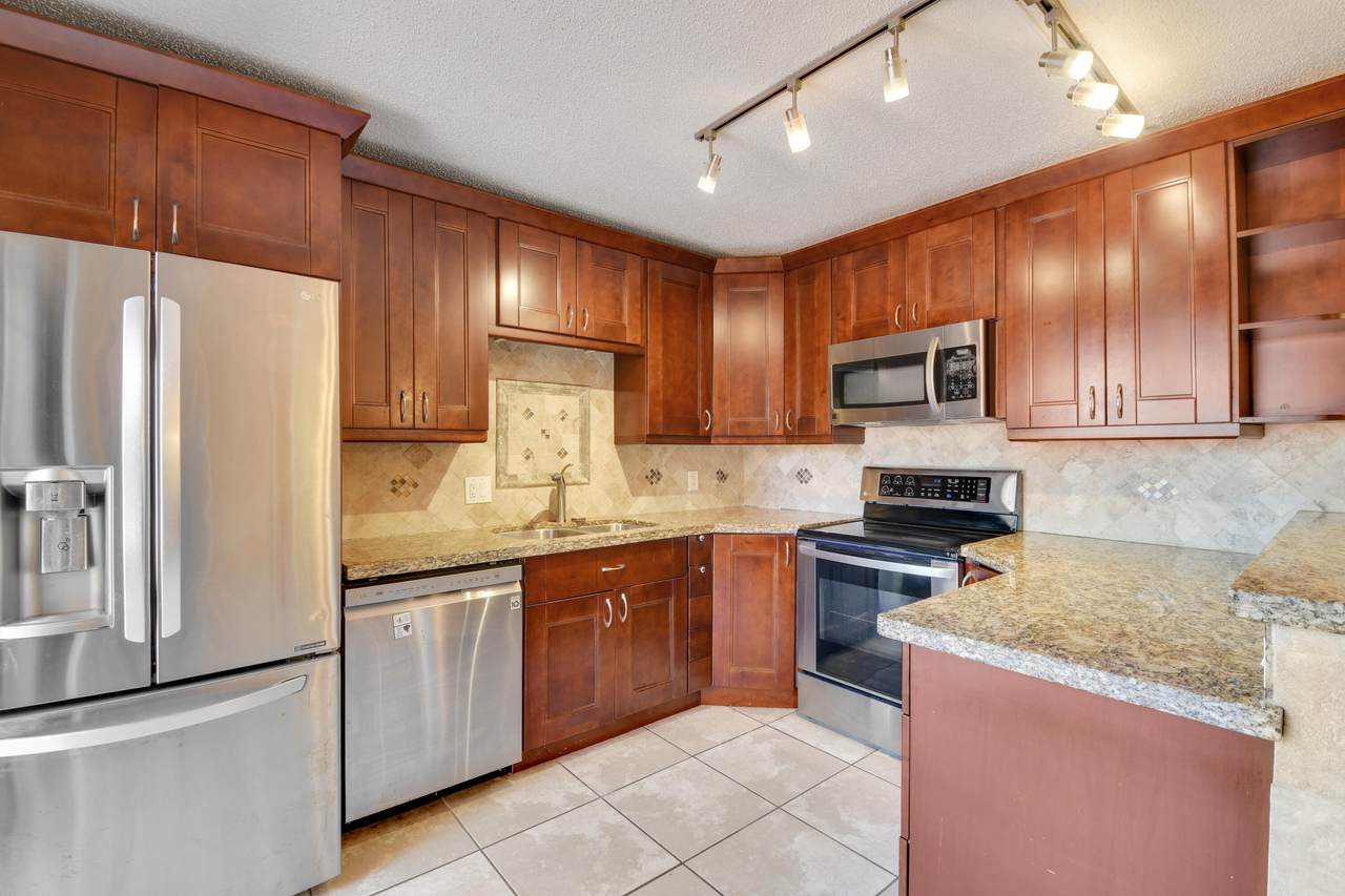 3320 Meridian Way - Photo 1
