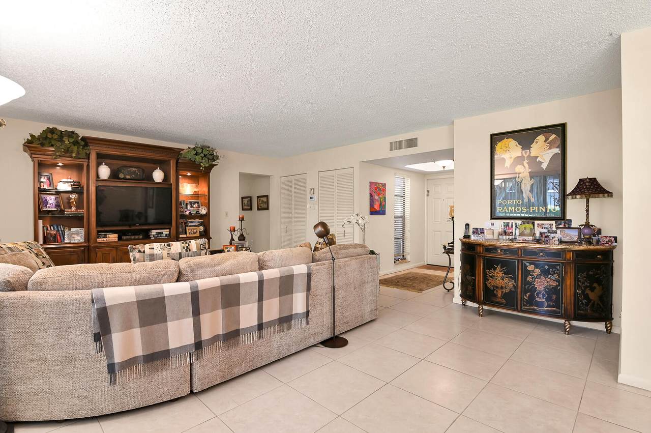 6878 Willow Wood Drive - Photo 1