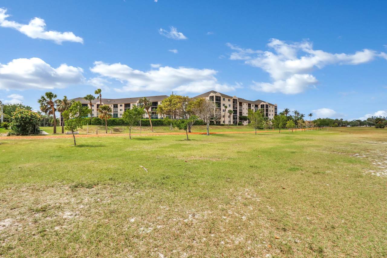 275 Palm Avenue - Photo 1