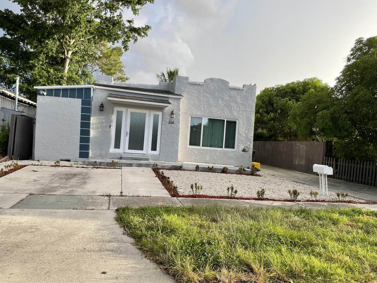 516 Nathan Hale Road - Photo 1