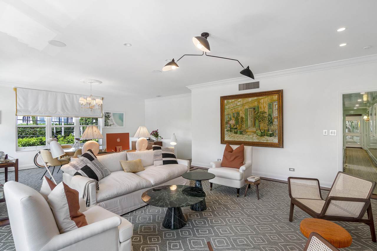 311 Cocoanut Row - Photo 1