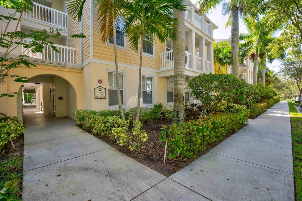 225 Murcia 301 Drive - Photo 1
