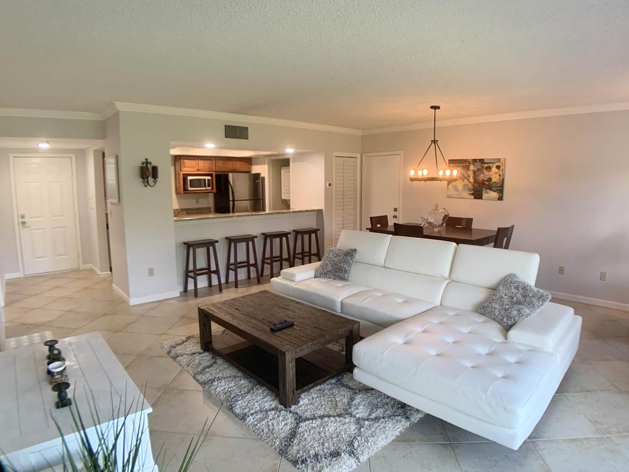11863 Wimbledon Circle - Photo 1