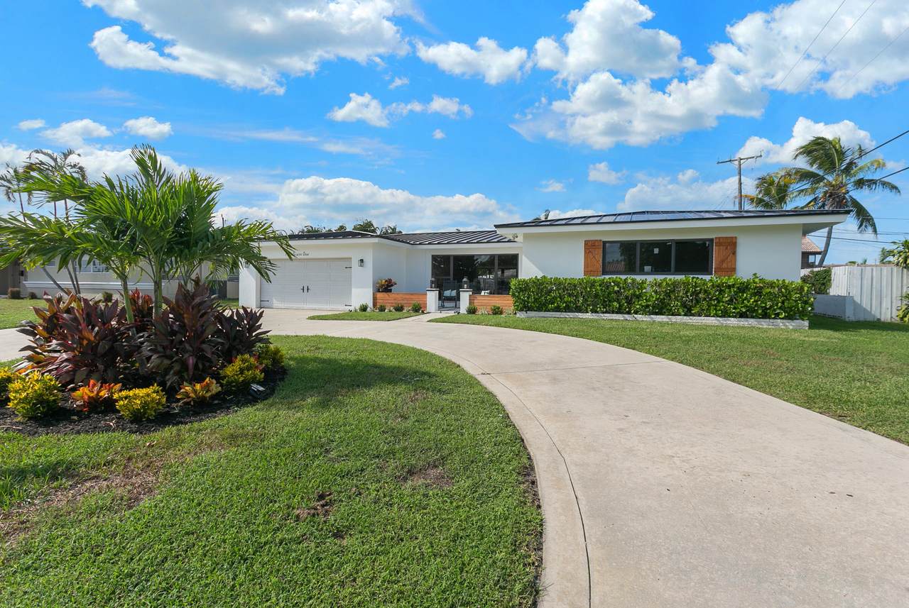 561 14th Street - Photo 1