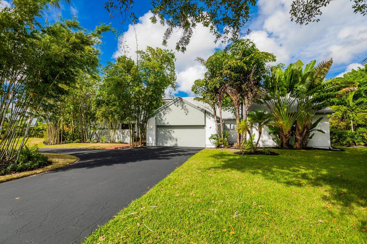 1127 Cypress Drive - Photo 1