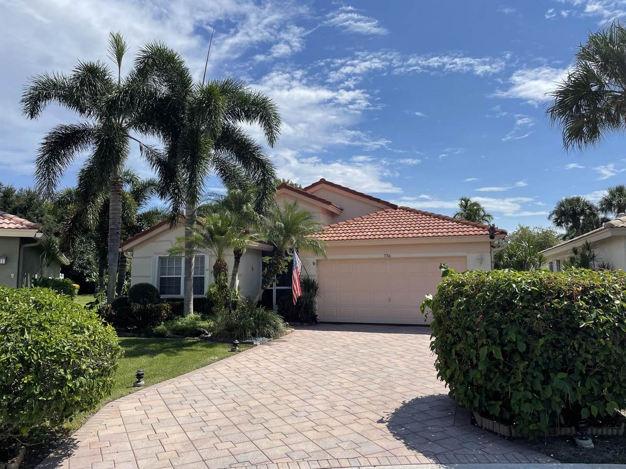5766 Royal Club Drive - Photo 1