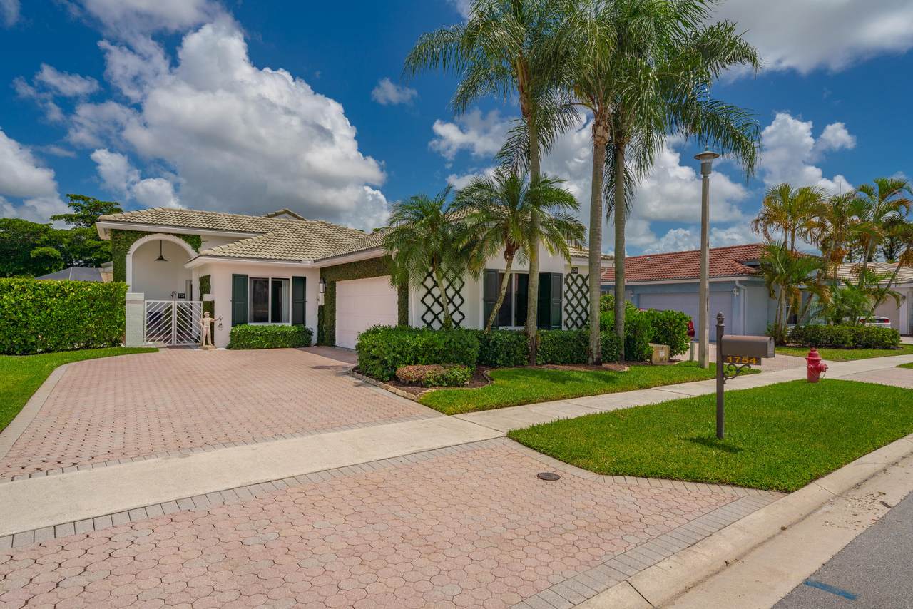 1754 Club Drive - Photo 1