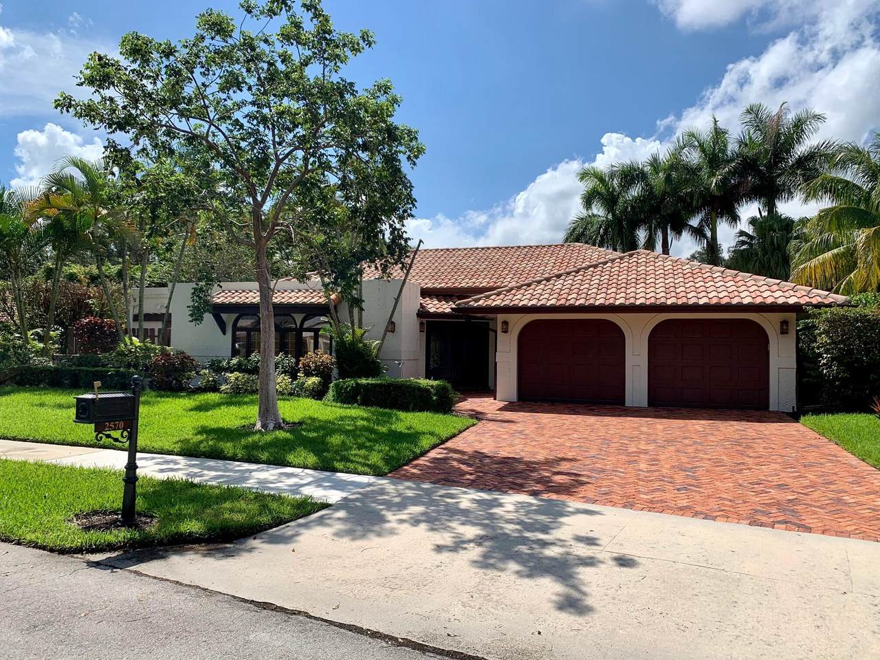 2570 27th Street - Photo 1