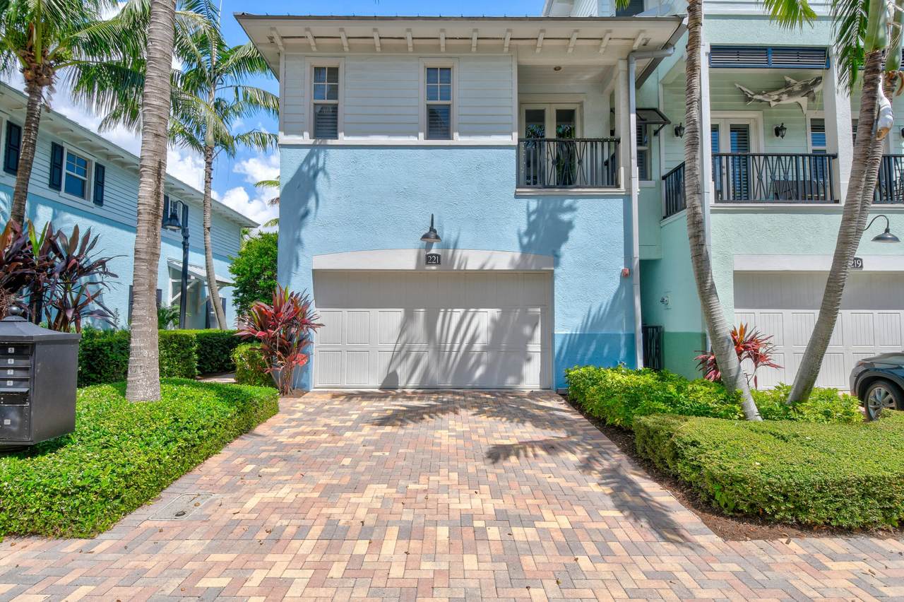 221 Latitude Circle - Photo 1