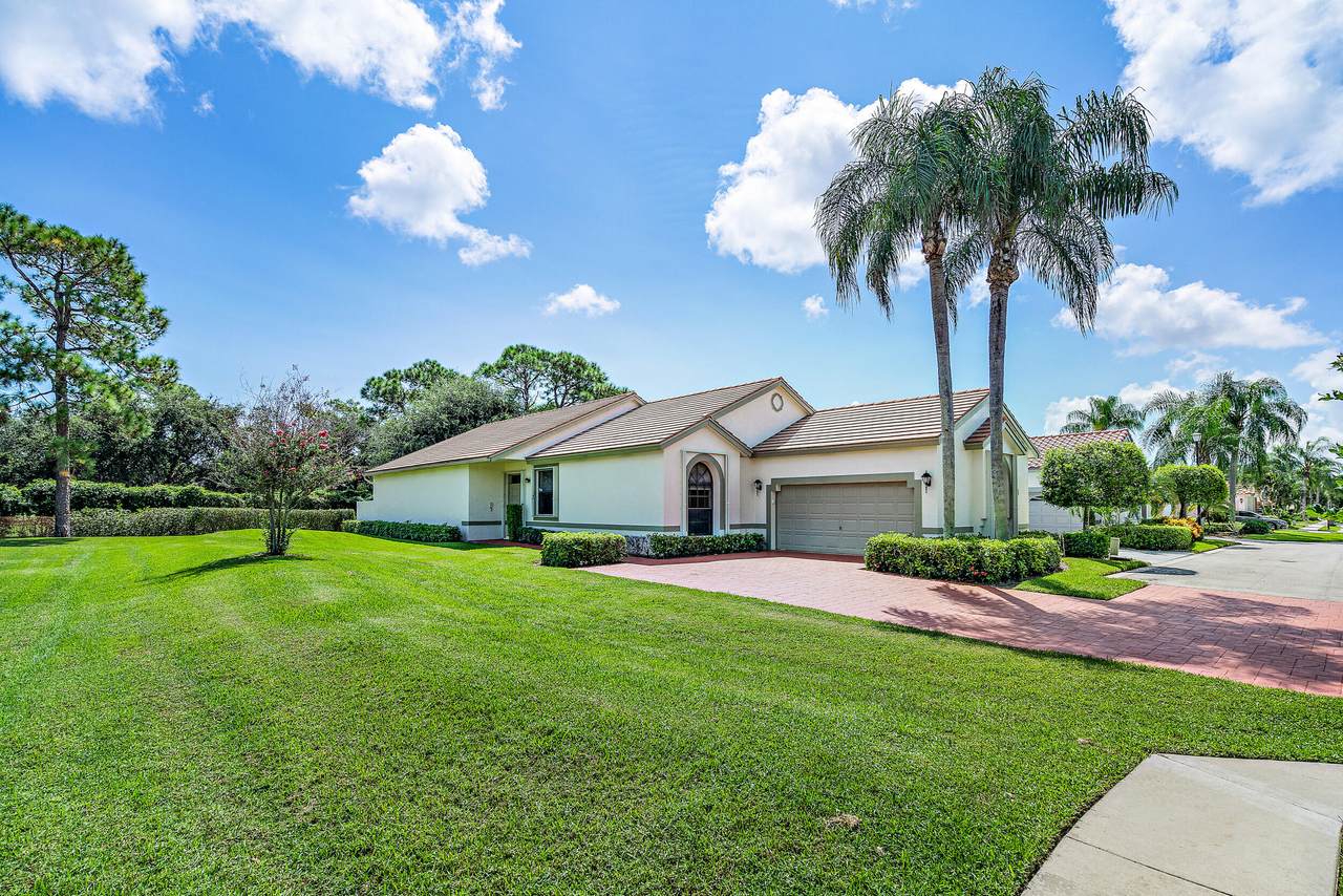 10364 Lexington Circle - Photo 1