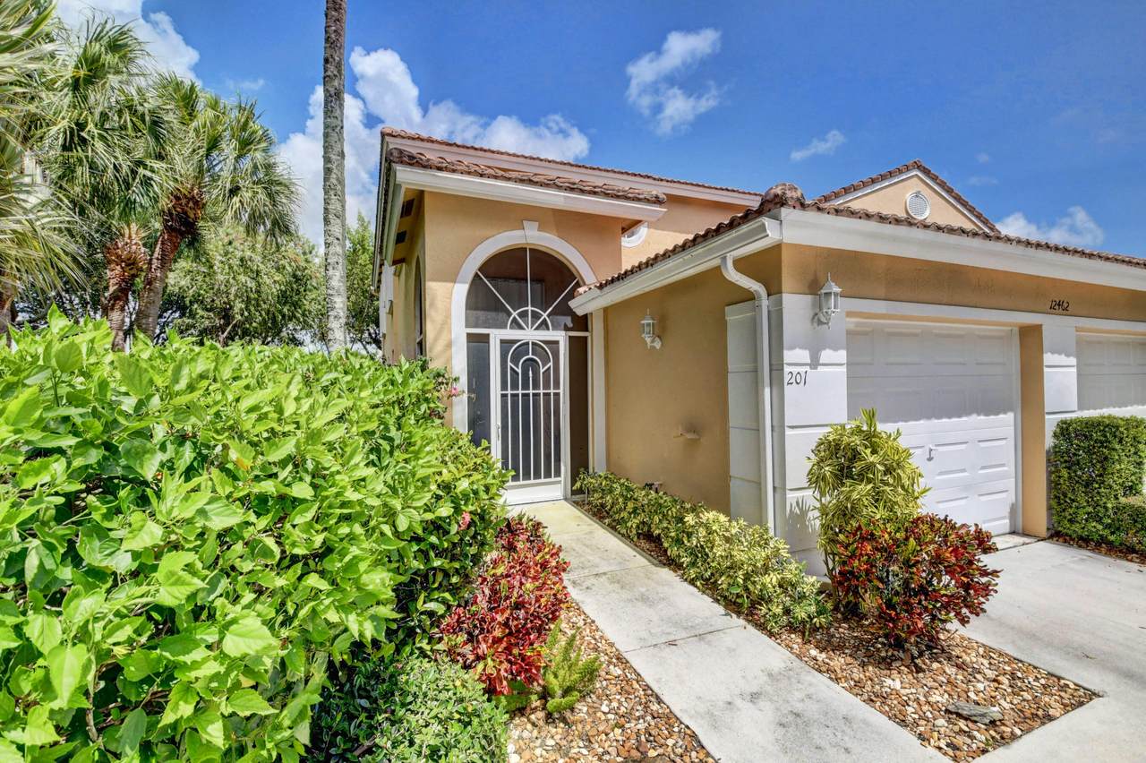12462 Crystal Pointe Drive - Photo 1
